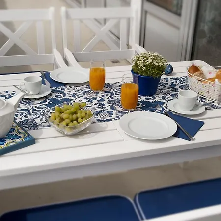 Lichtdurchflutete Mit Suedbalkon *