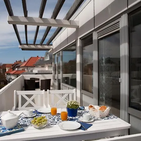 Apartment Lichtdurchflutete Mit Suedbalkon *