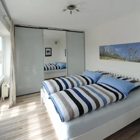 Lichtdurchflutete Mit Suedbalkon Apartment